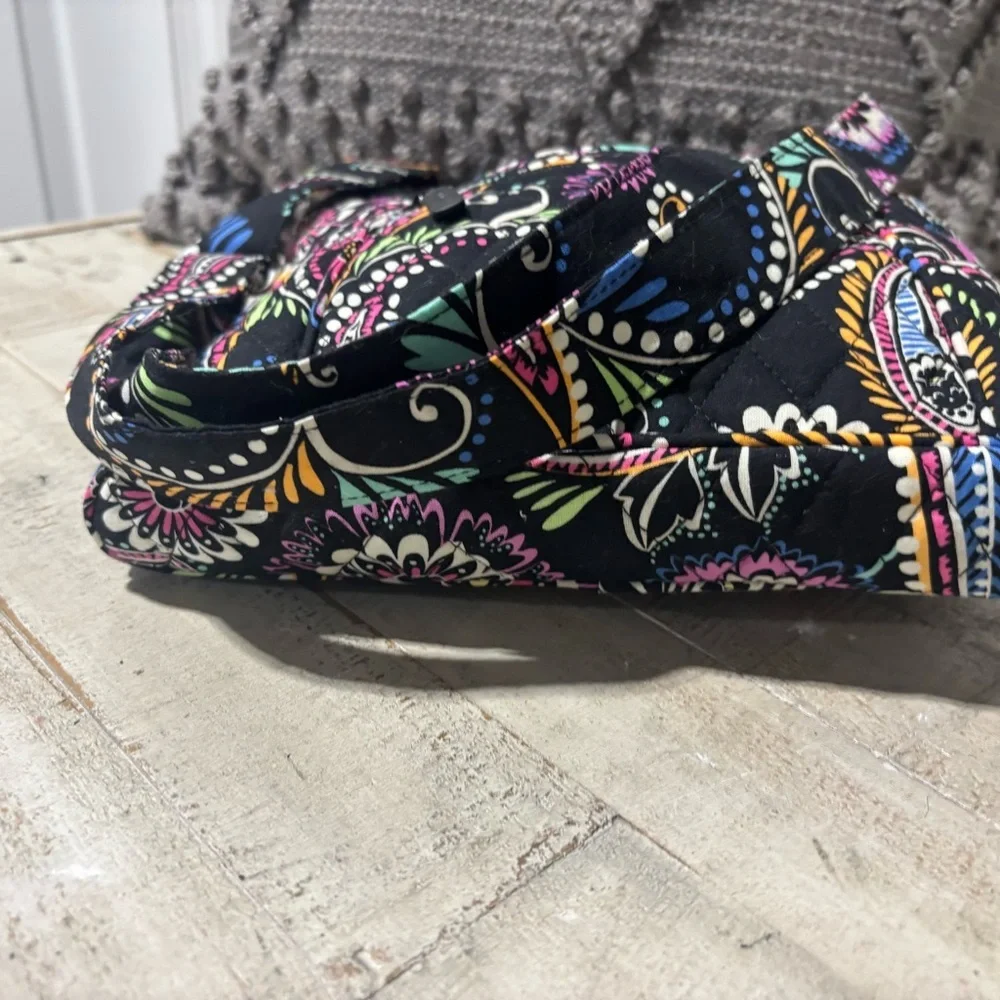 ❤️Vera Bradley Bandana Swirl Hipstet - Picture 3 of 7